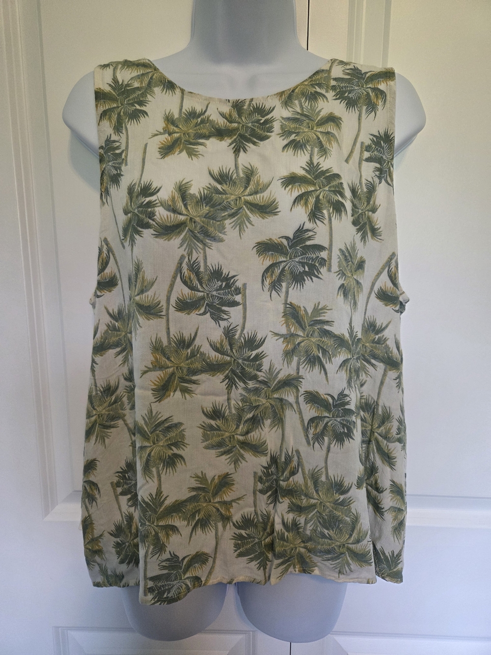 a.n.a Palm Tree Print Sleeveless Tank Top